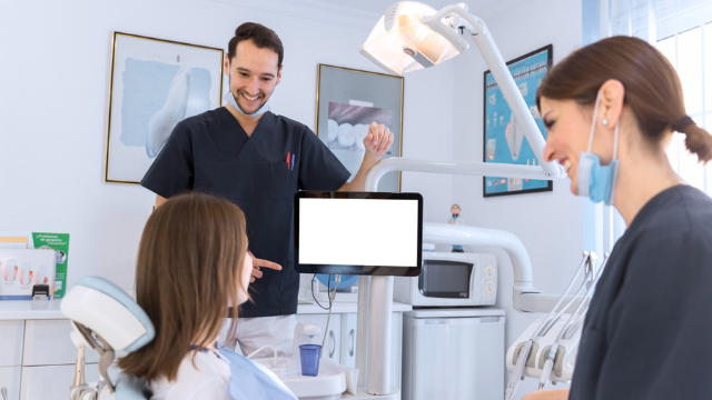 Czym zajmuje się stomatolog i kiedy może pomóc?