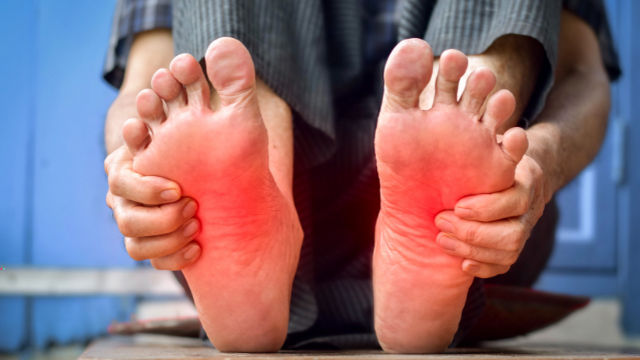 Czy ból stóp może być spowodowany problemami z kręgosłupem?