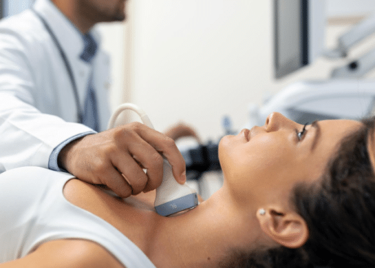 Alergie a laryngologia – jak pyłki i smog wpływają na nasze uszy, nos i gardło?