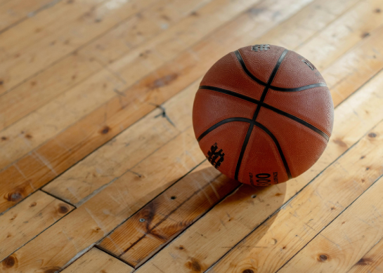 Prezenty dla fana sportu – inspiracje, które będą strzałem w dziesiątkę!