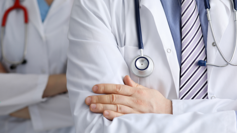 Zespół lekarzy zajmujących się leczeniem chorób genetycznych, w tym neurofibromatozy typu 1 i 2.